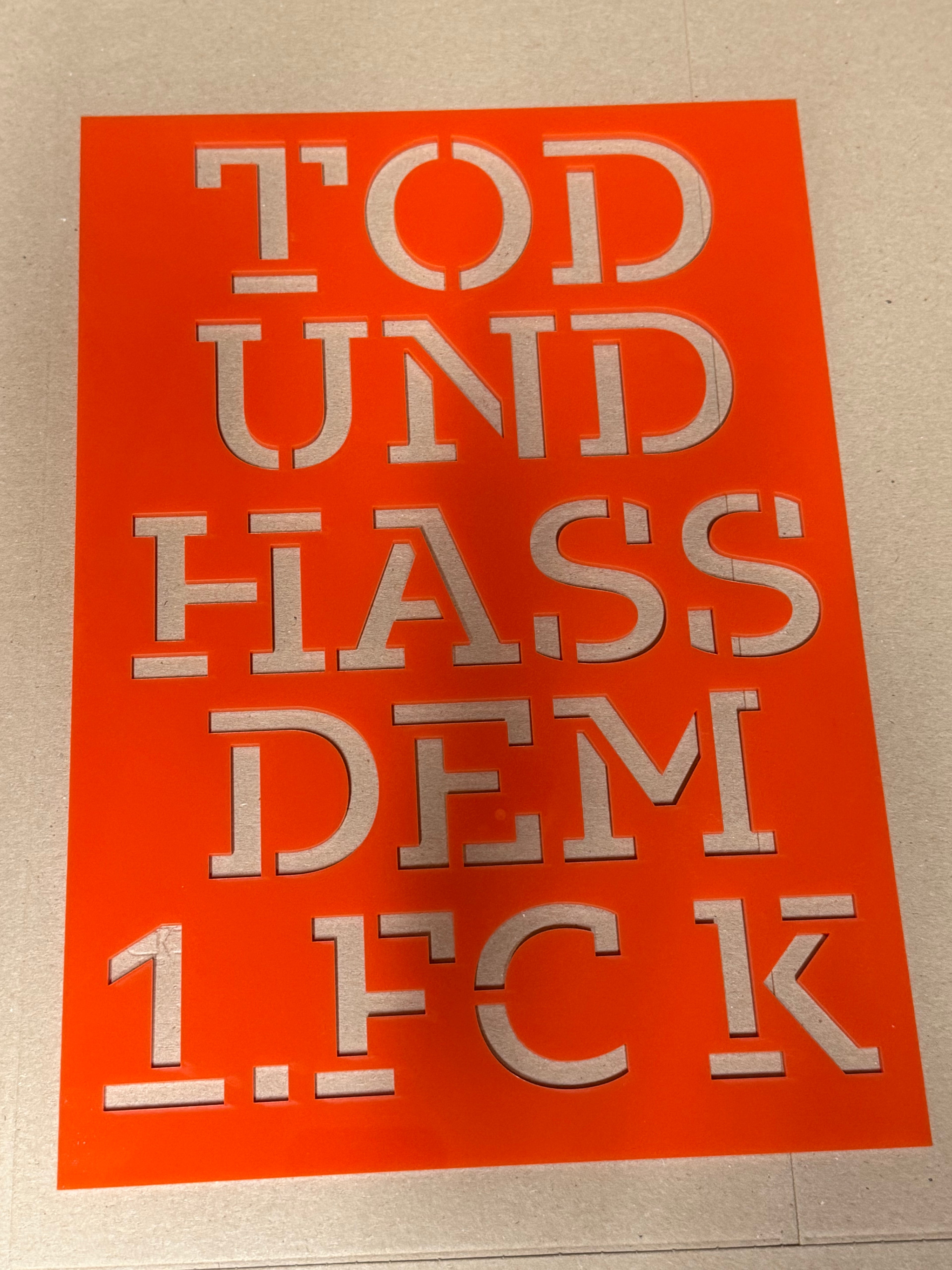 TOD UND HASS DEM/DER